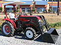 Malotraktor s predn�m naklada�om
